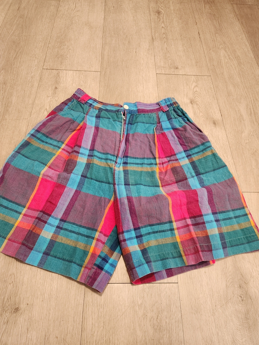 Vintage Union Khaki High Waisted Plaid Shorts M